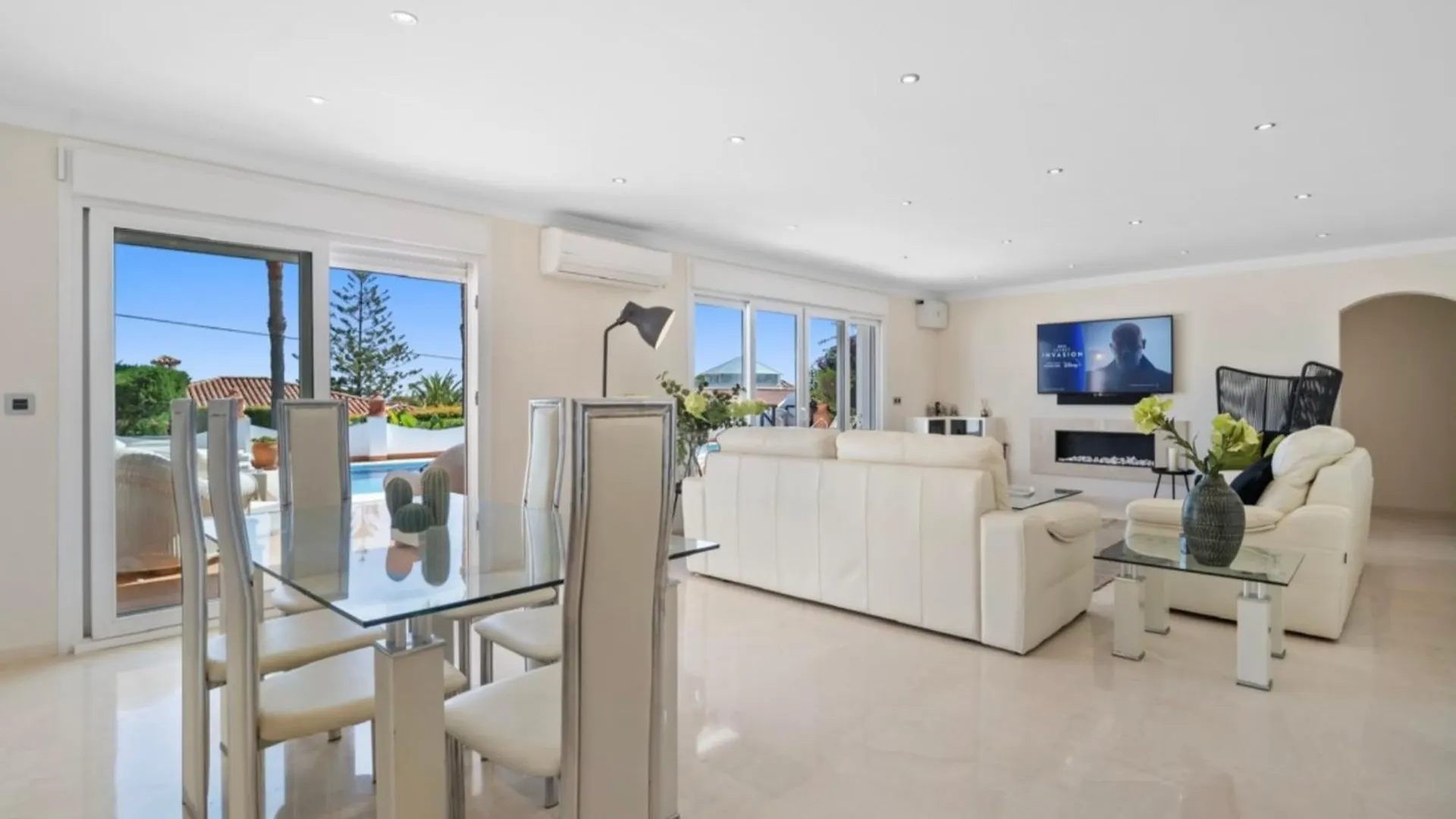 Villa Las Palmeras With Heated Pool, La Cala De Mijas Malaga